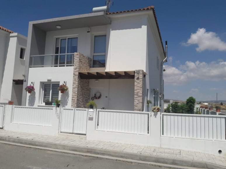 3 BED HOUSE FOR SALE IN DROMOLAXIA